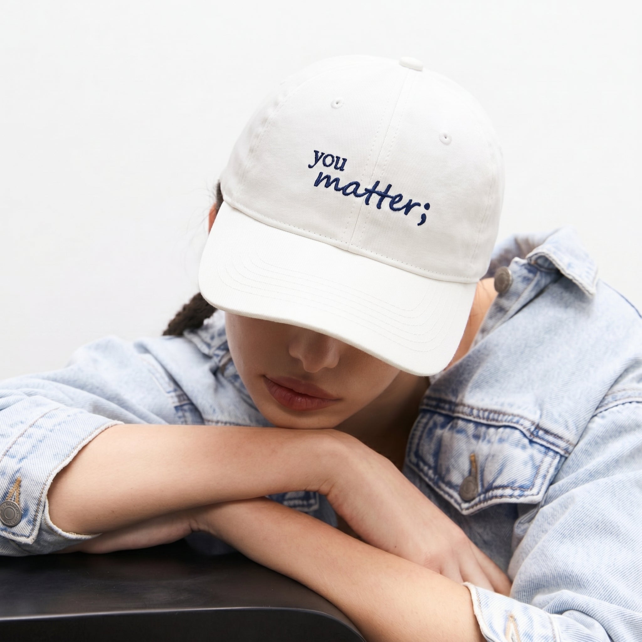 WHITE COTTON CAP